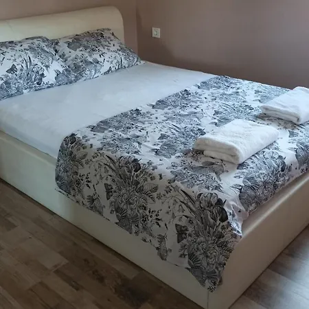 Къща За Гости Ивон * 사파레바바냐